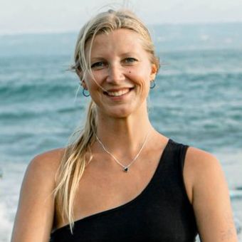 Elena Smolnikova Profile Headshot